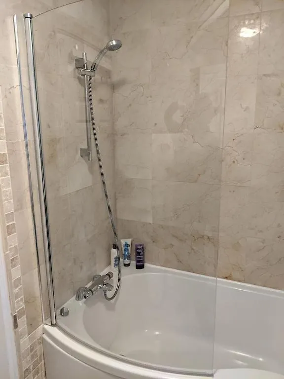 River House With Heated Pool June To Sep & Garden Twickenham 0*,