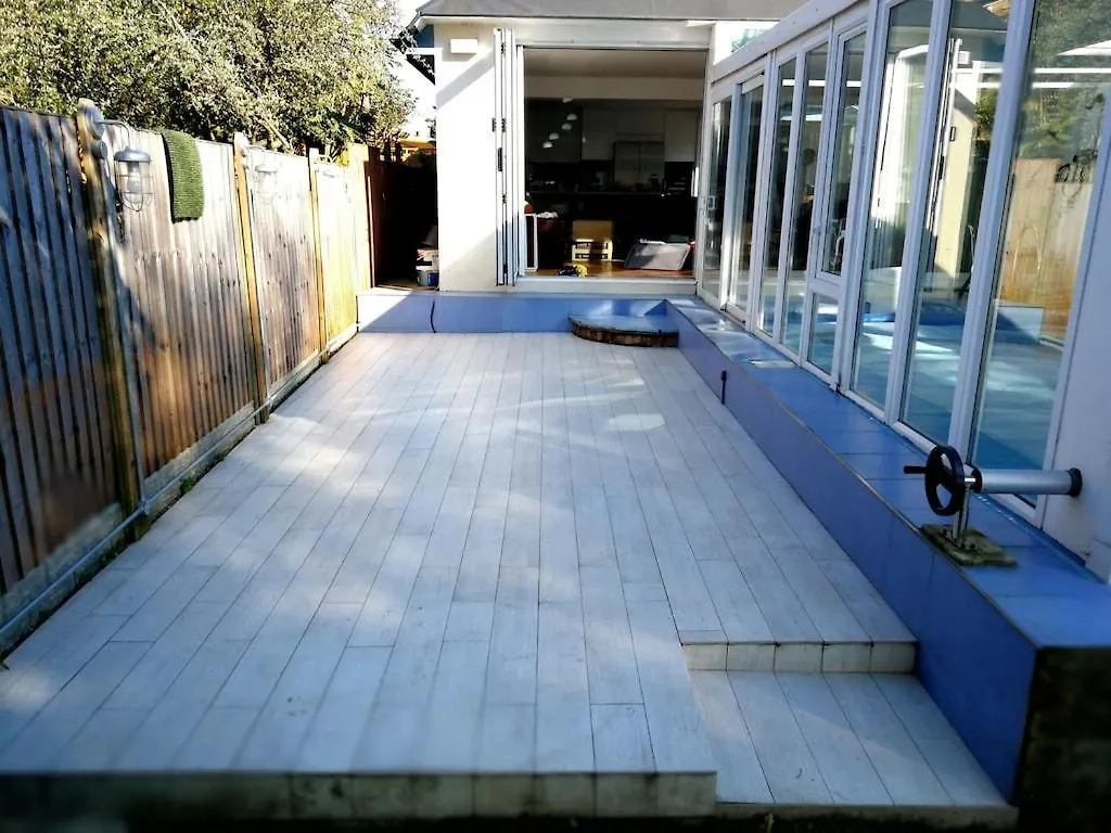 River House With Heated Pool June To Sep & Garden Twickenham Villa